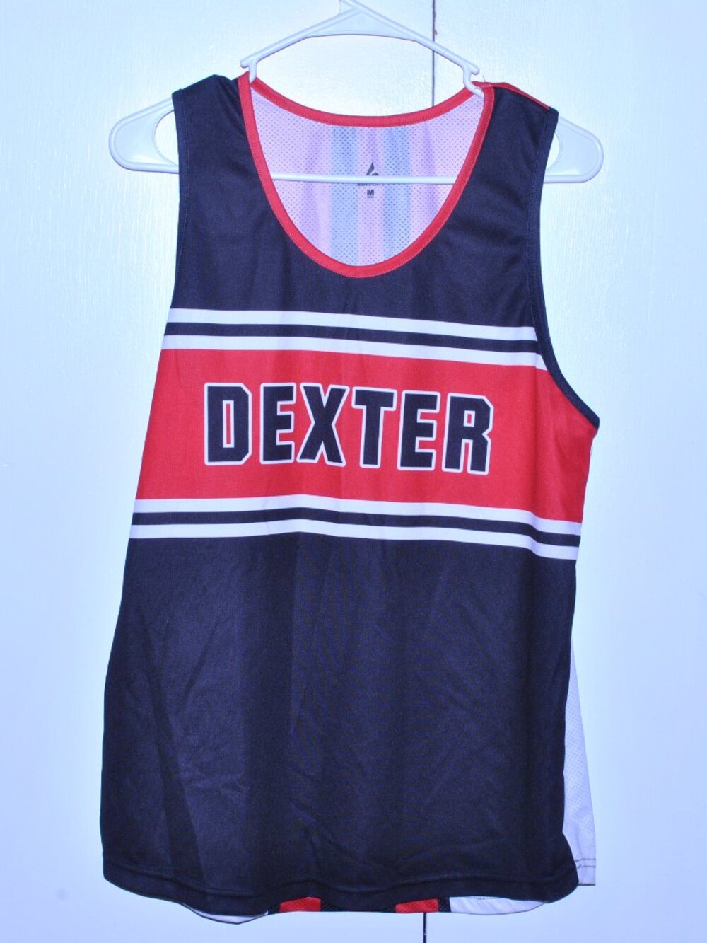 Black & Red Striped Dexter Basketball Jersey Size Youth Medium School Sports